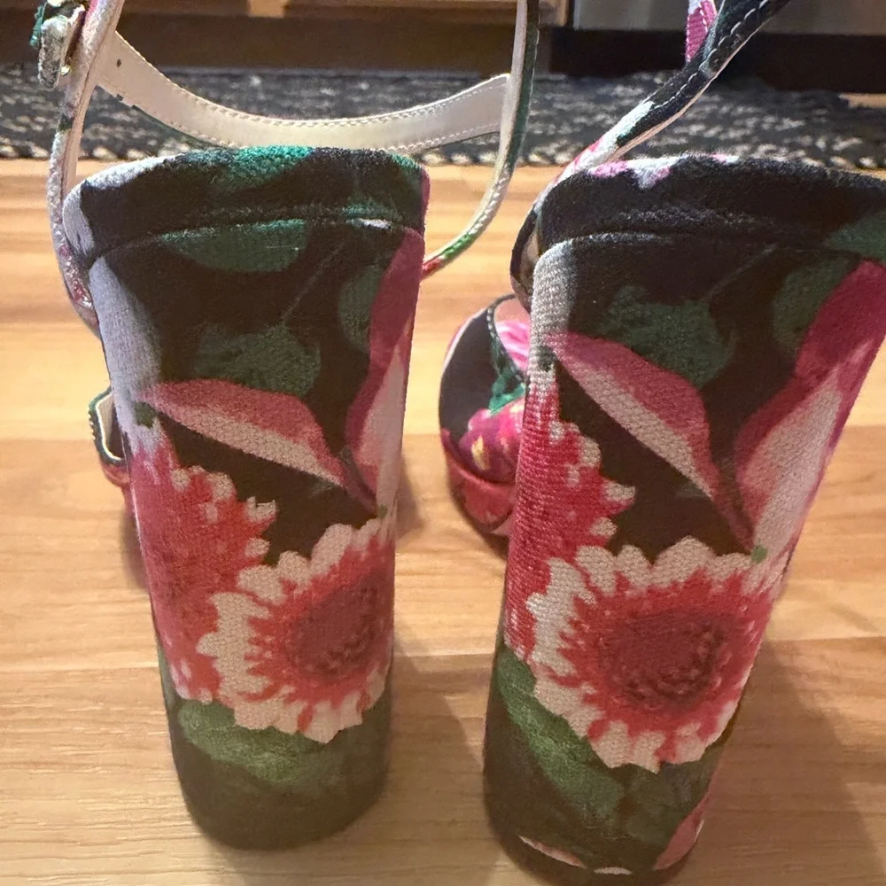 Betsey Johnson Pink Floral Heels - Picture 4 of 7